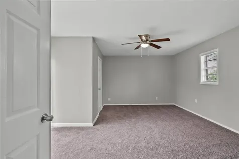 1004 S 2nd Street La Porte TX 77571
