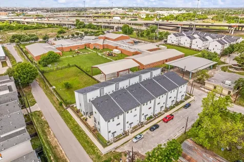 2840 Cline Street Houston TX 77020