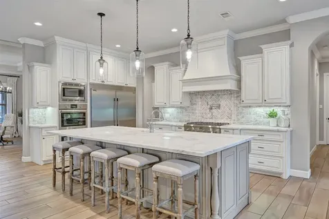 1821 Avery Lane Friendswood TX 77546