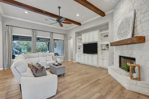 1821 Avery Lane Friendswood TX 77546