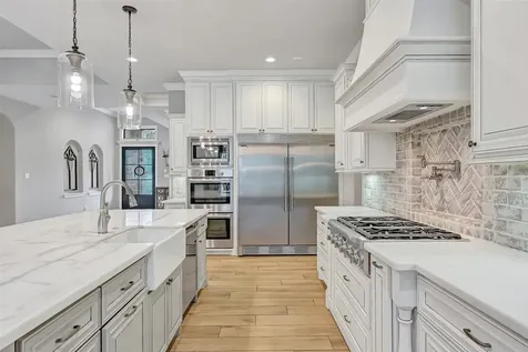 1821 Avery Lane Friendswood TX 77546