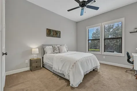 1821 Avery Lane Friendswood TX 77546