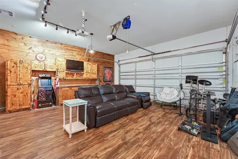 1821 Avery Lane Friendswood TX 77546