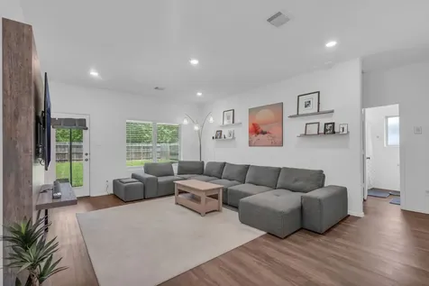 1413 Cantabria Court Conroe TX 77301