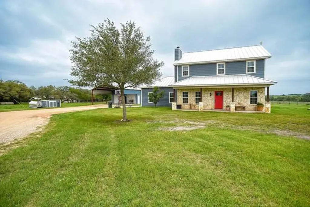 1345 E Old Hallettsville Road Flatonia TX 78941