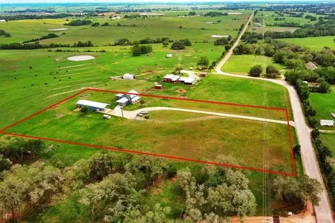 1345 E Old Hallettsville Road Flatonia TX 78941