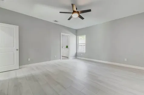 6705 Roanoke Street Houston TX 77028