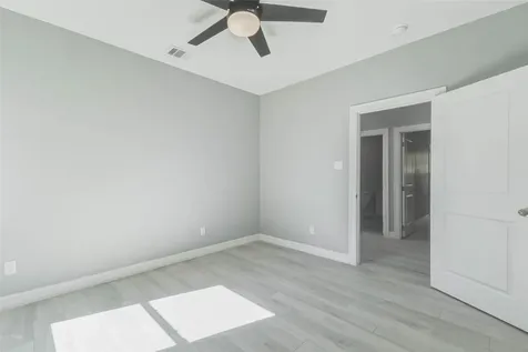 6705 Roanoke Street Houston TX 77028