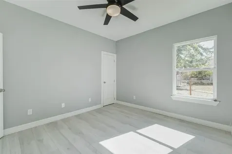 6705 Roanoke Street Houston TX 77028