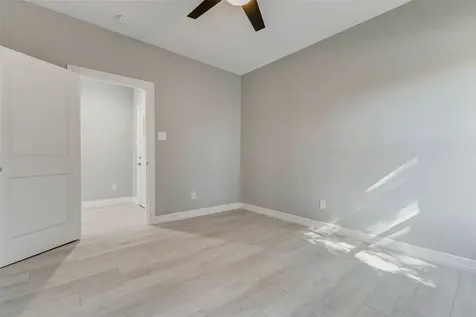 6705 Roanoke Street Houston TX 77028