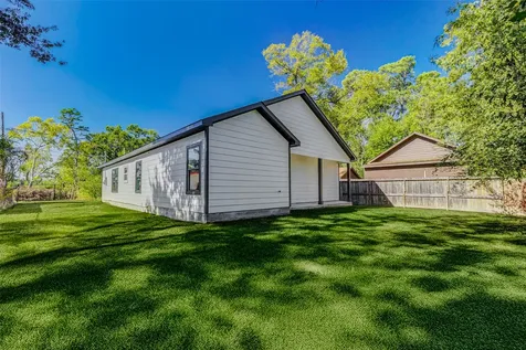 6705 Roanoke Street Houston TX 77028