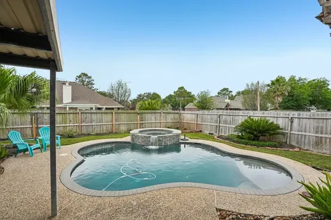 10900 Sycamore Drive N La Porte TX 77571