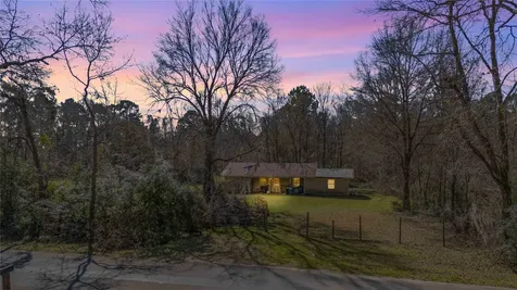 1634 County Road 2293 Cleveland TX 77327
