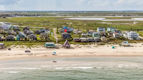 601 Wave Court Surfside Beach TX 77541