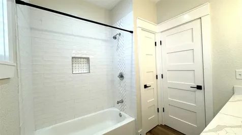 3414 Ursuline Galveston TX 77550