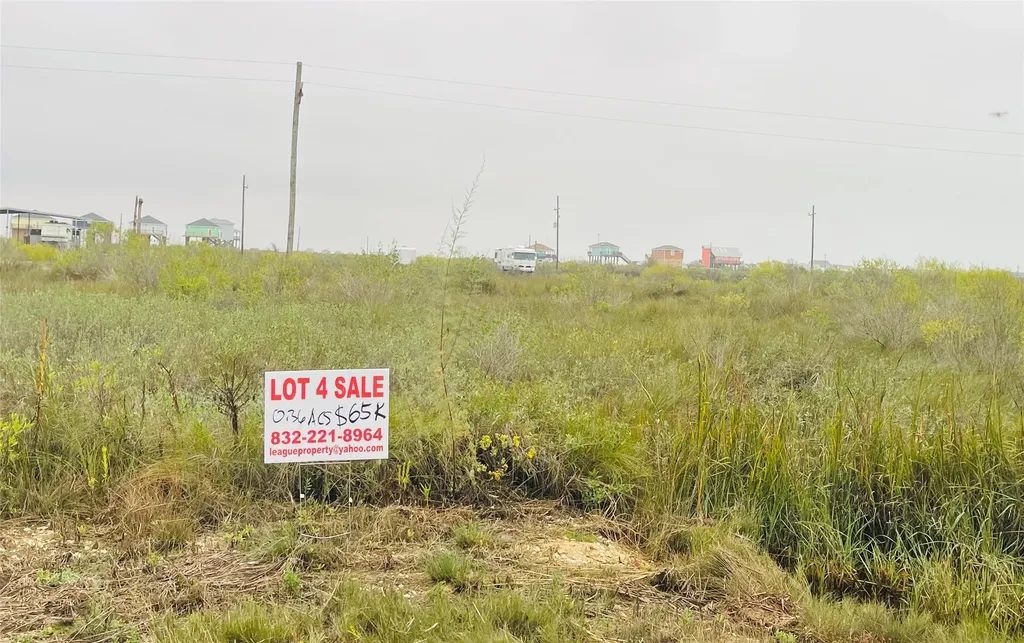 1116 Gulf Supply Road Gilchrist TX 77617