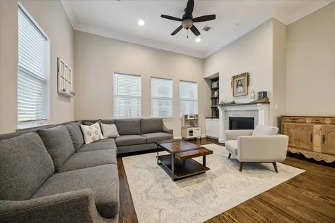615 W 24th Street Houston TX 77008