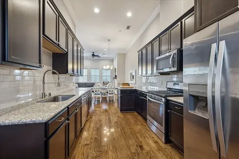 615 W 24th Street Houston TX 77008