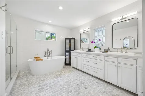 816 W Cottage Street Houston TX 77009