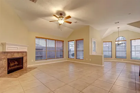 4611 Summer Lakes Sugar Land TX 77479