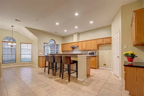 4611 Summer Lakes Sugar Land TX 77479