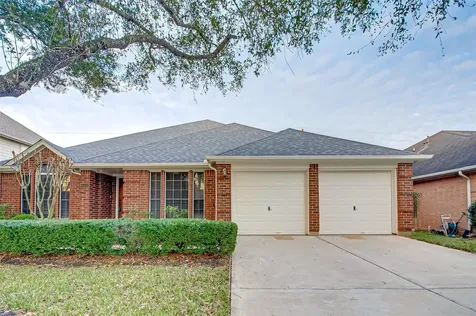4611 Summer Lakes Sugar Land TX 77479