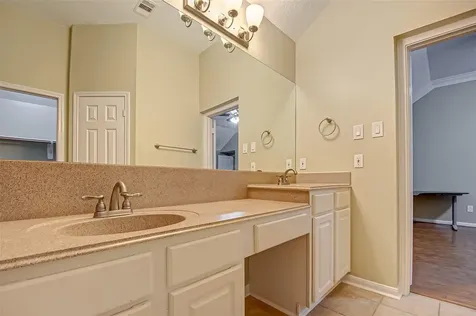 4611 Summer Lakes Sugar Land TX 77479