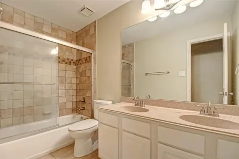 4611 Summer Lakes Sugar Land TX 77479