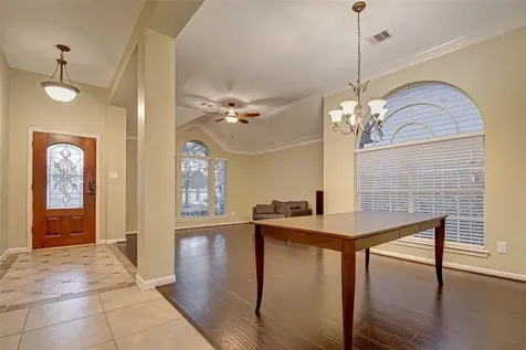 4611 Summer Lakes Sugar Land TX 77479