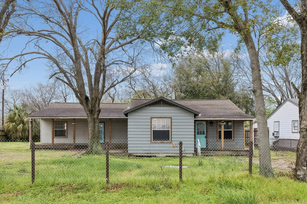 2326 28th Avenue N Texas City TX 77590