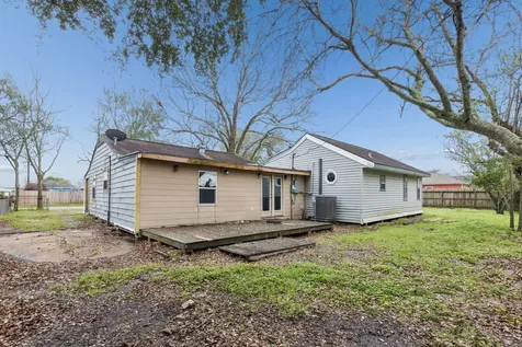2326 28th Avenue N Texas City TX 77590