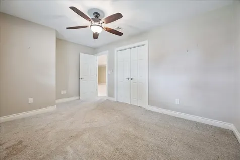 7127 Walkway Street Houston TX 77036