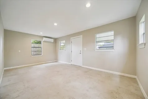 7127 Walkway Street Houston TX 77036
