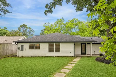 7127 Walkway Street Houston TX 77036