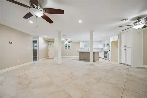 7127 Walkway Street Houston TX 77036