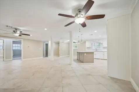7127 Walkway Street Houston TX 77036
