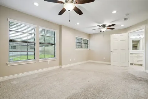 7127 Walkway Street Houston TX 77036