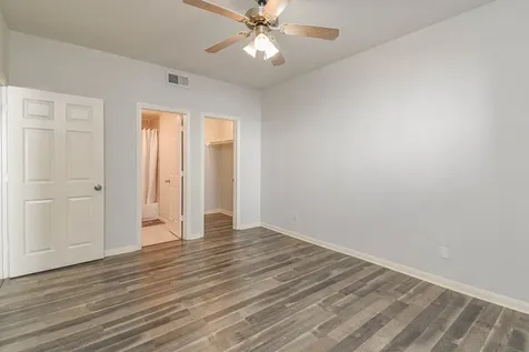 6289 Wilcrest Drive 5203 Houston TX 77072
