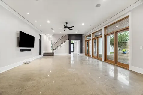2107 Wroxton Road Houston TX 77005