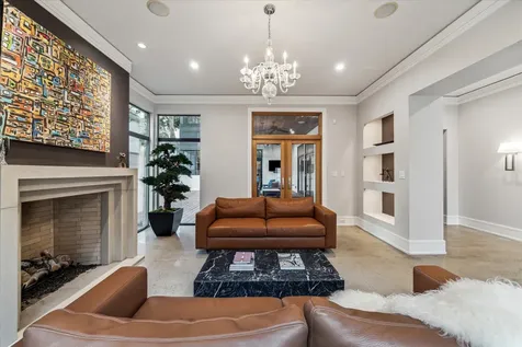 2107 Wroxton Road Houston TX 77005