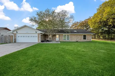 1609 Bowie Street Liberty TX 77575