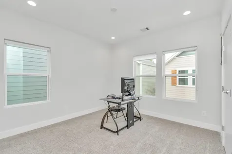 3360 Pinemont Drive Houston TX 77018