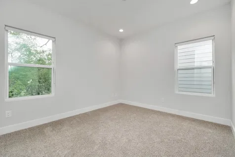 3360 Pinemont Drive Houston TX 77018