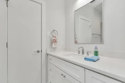 3360 Pinemont Drive Houston TX 77018