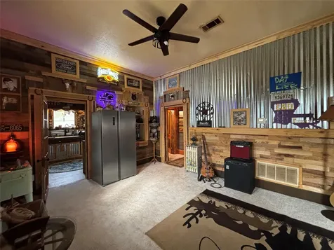 211 W Sabine Street Groesbeck TX 76642