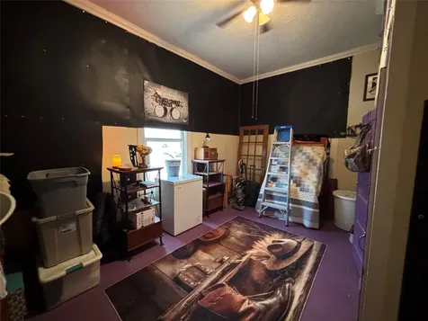 211 W Sabine Street Groesbeck TX 76642
