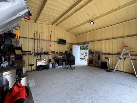 211 W Sabine Street Groesbeck TX 76642