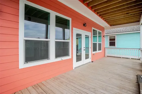 17518 Bristow Drive Galveston TX 77554
