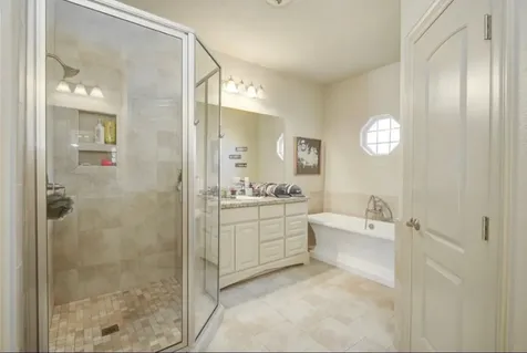 57 Red Maple Court Lake Jackson TX 77566