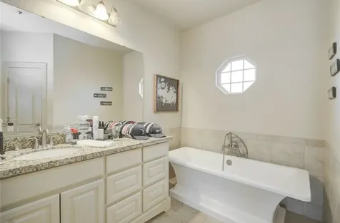 57 Red Maple Court Lake Jackson TX 77566